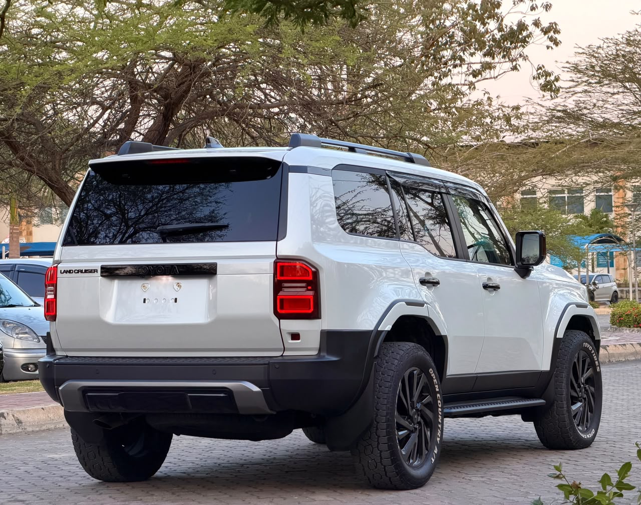 TOYOTA LANDCRUISER PRADO 250 thumbnail 7